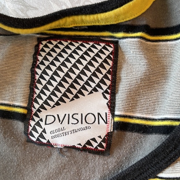 Dvision tank top - Picture 2 of 5